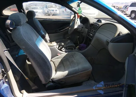 1994 Ford Mustang z USA, uszkodzony, nr VIN 1FALP4047RF152943